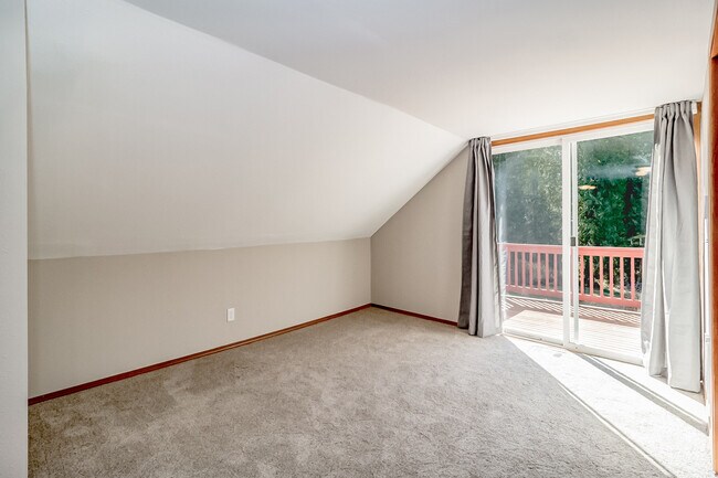 Foto del edificio - One and A half Story Cottage in the Woods ...