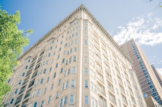 The Versailles photo'