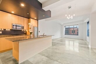 Building Photo - 1166 Washington St