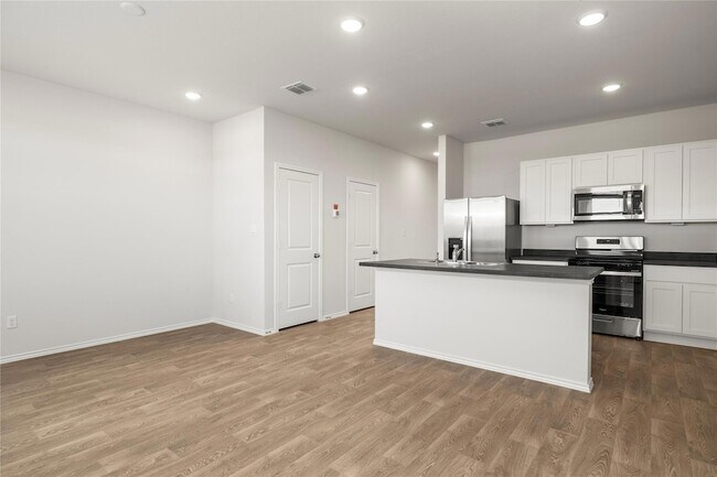 Foto del edificio - 119 Kendall Ln