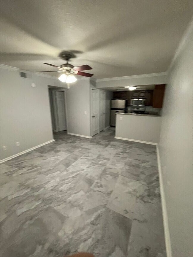 Foto del edificio - COMING SOON! Great Townhouse with 2 Bedrooms 2 Bath!