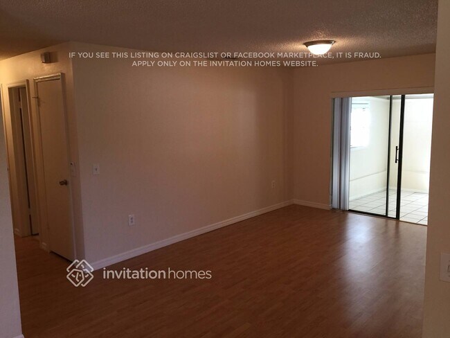 Foto del edificio - 1402 Rowell St