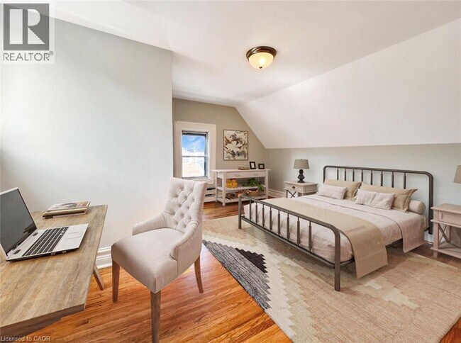 Photo du bâtiment - 112 West Avenue N