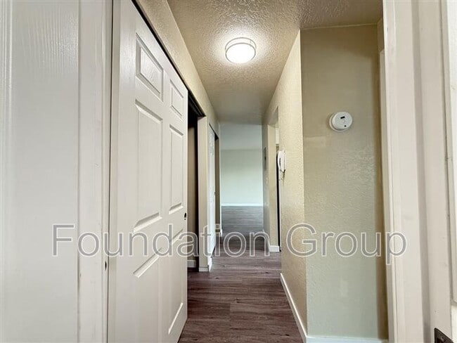 Building Photo - 938 N 100th St
