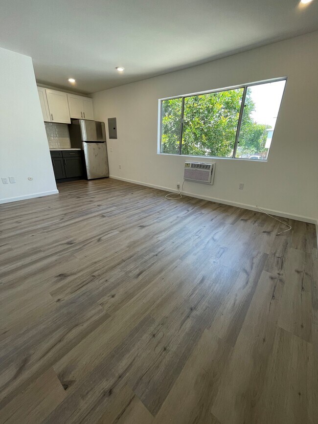 Foto del edificio - 18561 Prairie St