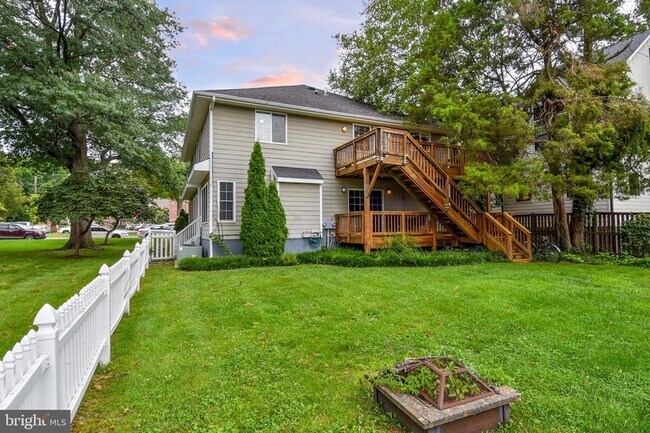 Building Photo - 1705 Commonwealth Ave