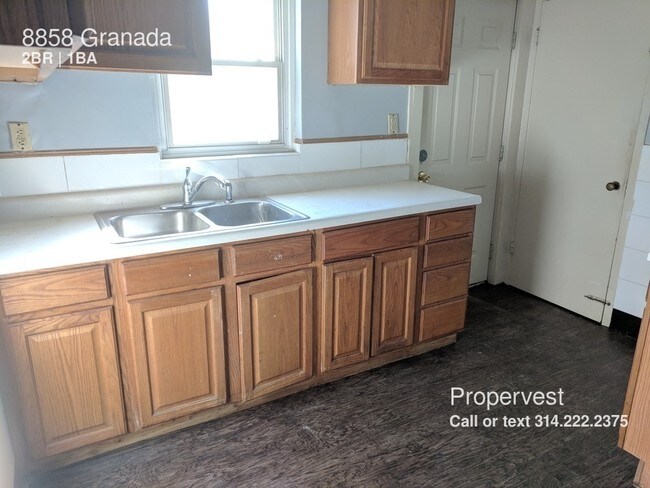 Building Photo - 8858 Granada Pl