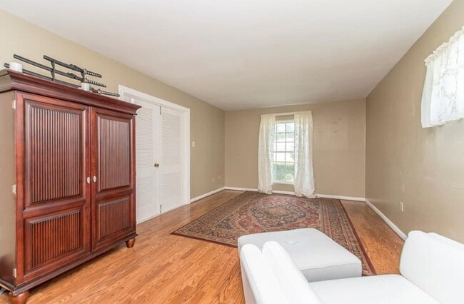 Building Photo - 5900 Durbridge Dr