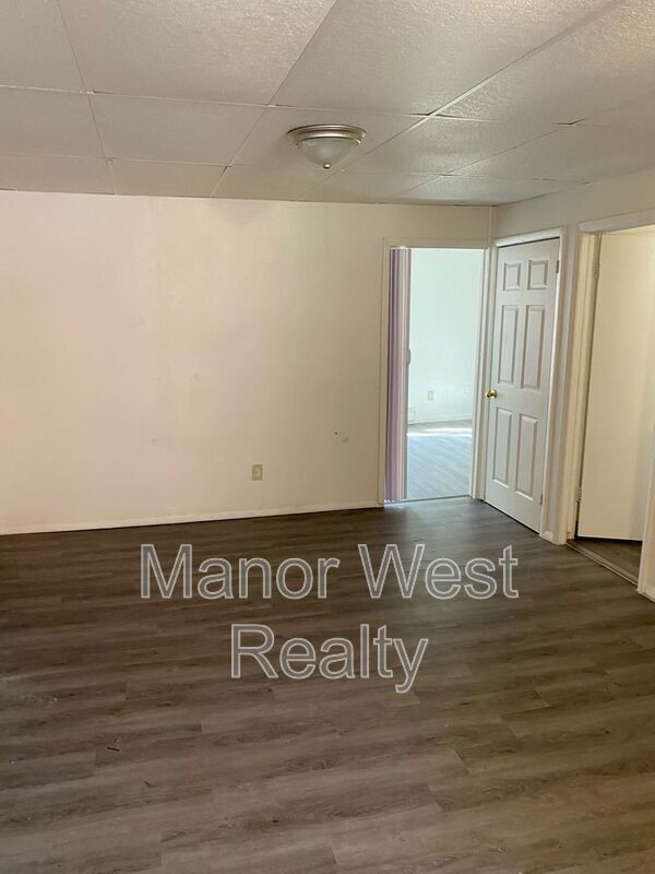 Foto del edificio - 218 W Market St