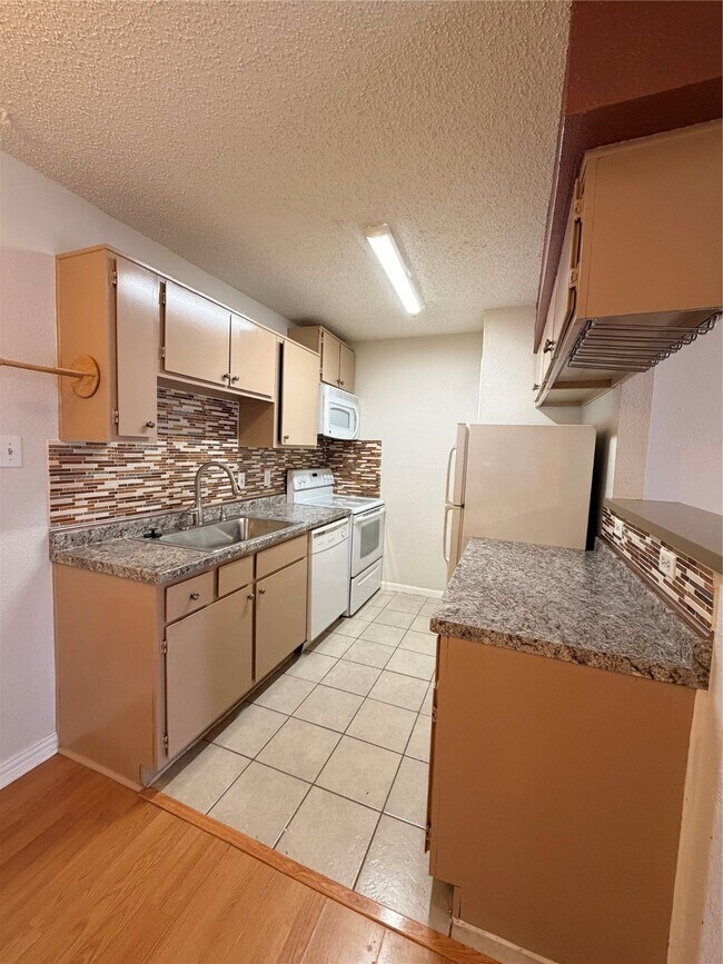 Foto del edificio - 12660 Ashford Point Dr