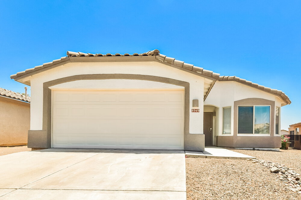 Primary Photo - 8949 N Velvet Mesquite Pl