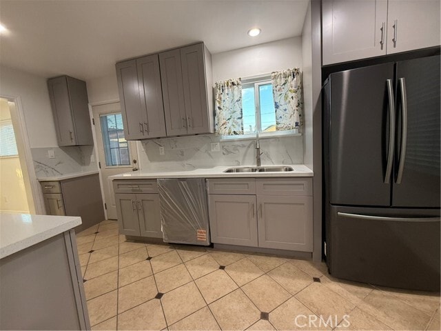 Foto del edificio - 545 N Toland Ave