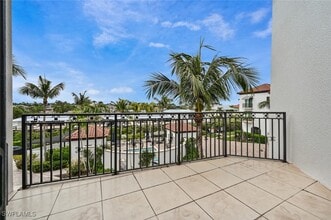 Building Photo - 1530 5th Ave S