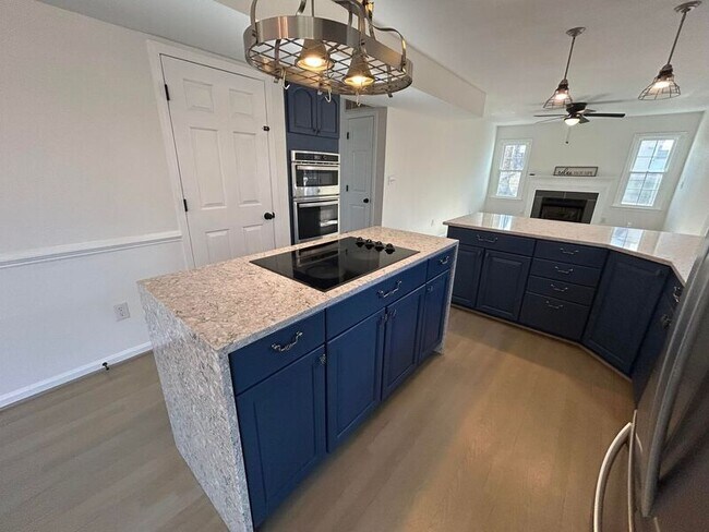 Building Photo - 10904 Holleybrooke Dr
