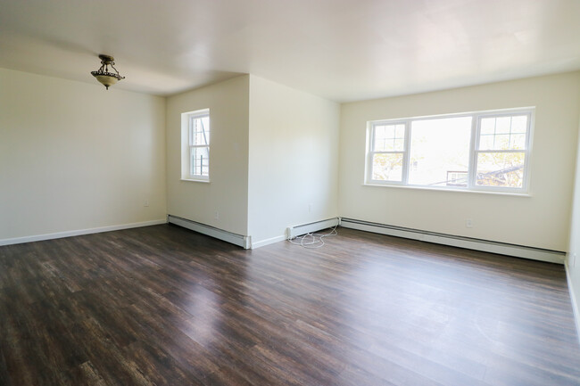 Living Room/ Dining Area - 4110 Throggs Neck Expy