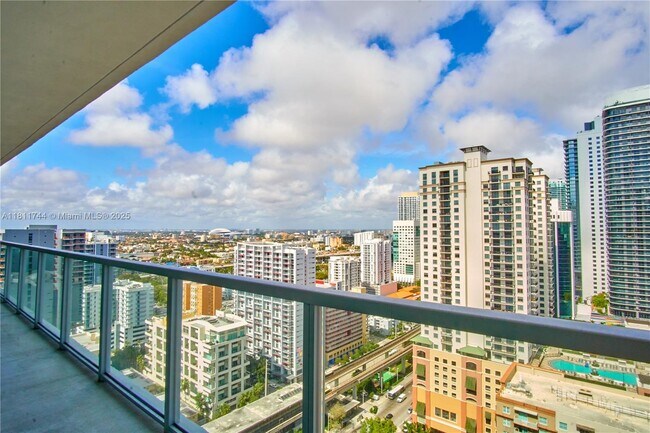 Foto del edificio - 1111 SW 1st Ave