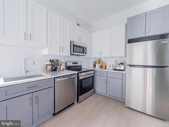 Foto del edificio - 2403-2407 W Thompson St