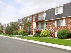 Building Photo - Village Park at Eastborough