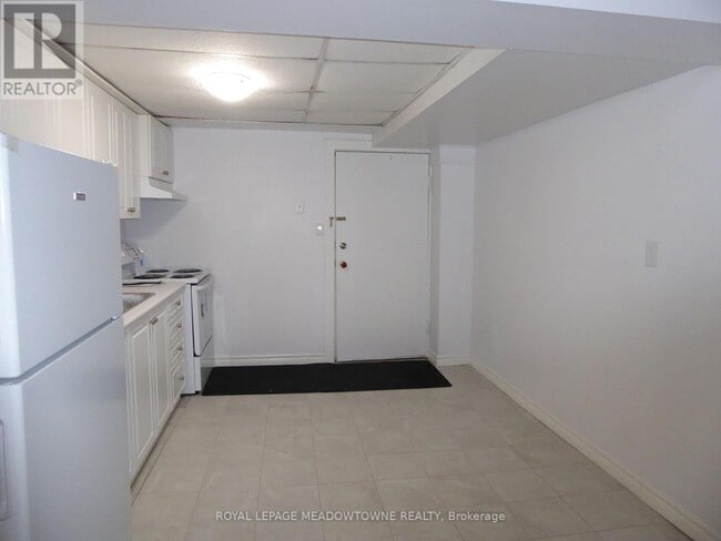 Building Photo - 70 Mill St