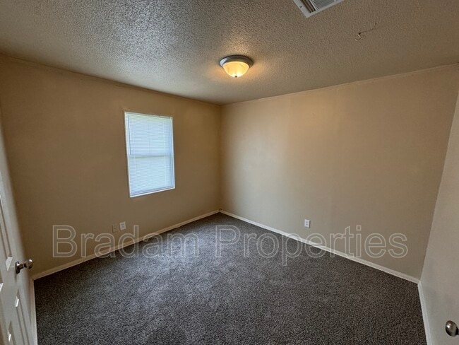 Foto del edificio - 503 N Beaumont St
