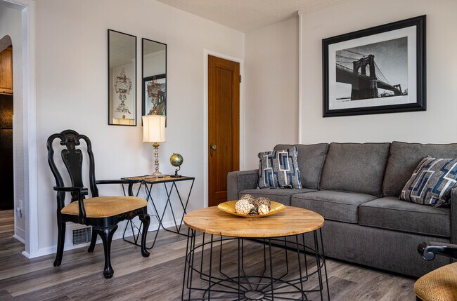 Living Room - 1462 E Redondo Ave