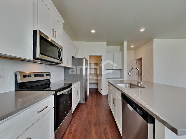 Building Photo - 1368 Alderleaf Ave