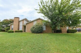 Building Photo - 507 N Walnut Creek Dr