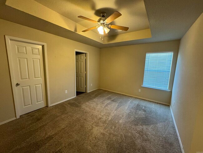 Building Photo - 6305 Lena Dr