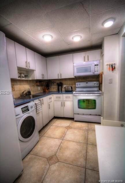 Building Photo - BONAVISTA CONDO
