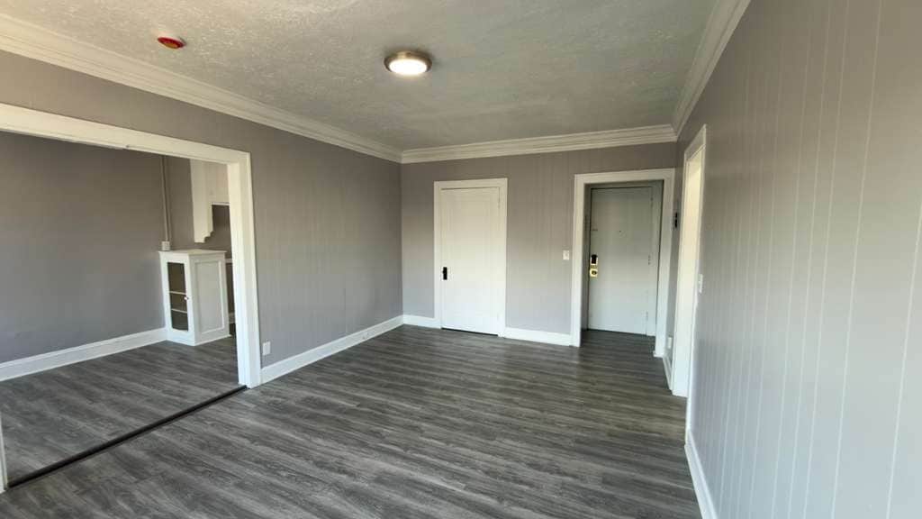 Photo - 392 E 147th St (Cleveland, OH)