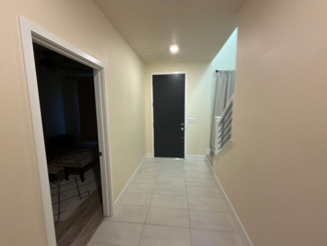 Foto del edificio - 2897 E Tamarind Dr