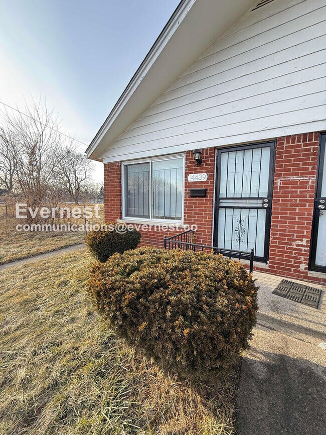 Foto del edificio - 14439 Kent St