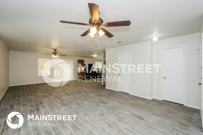 Building Photo - 8641 Hawkview Dr
