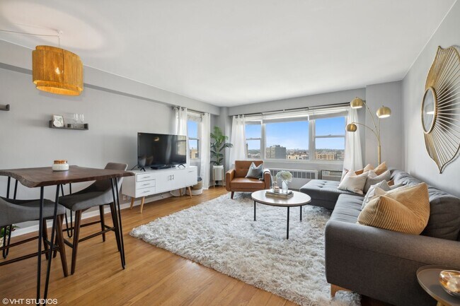 Foto del edificio - 3309 N Sheridan Rd