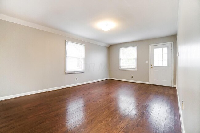 Foto del edificio - 677 E Jeffrey Pl