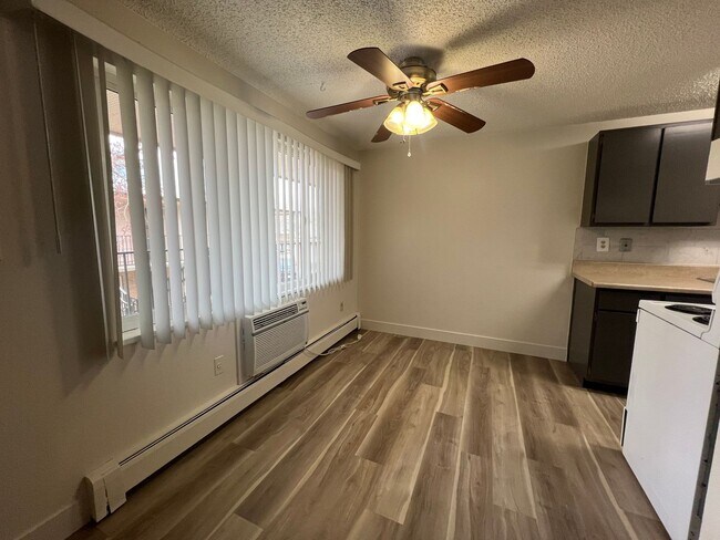 Foto del edificio - 10th Street Square Apartments