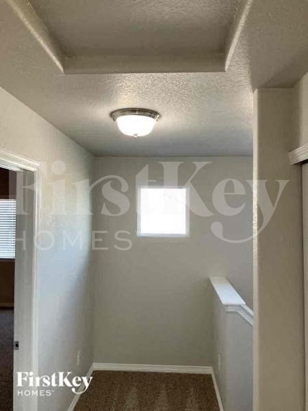 Building Photo - 6762 Galpin Dr
