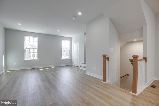 Building Photo - 4504 Dandelion Lp