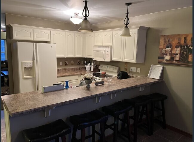 Cocina - 2045 Rosewood Dr NW