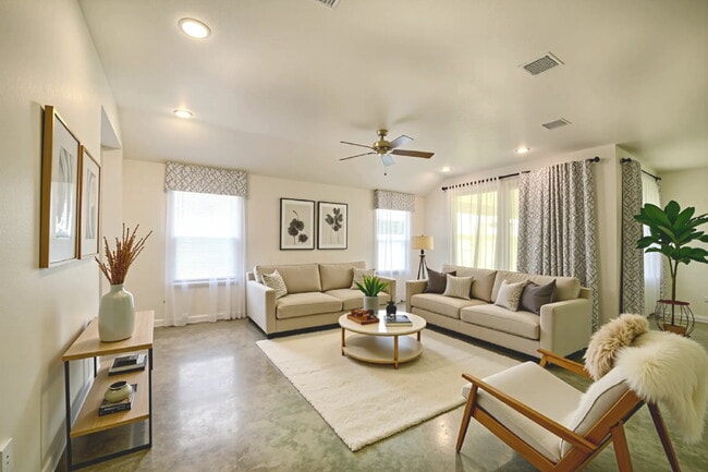 Building Photo - 770 Freedom Cir
