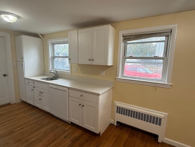 Building Photo - 39 Alpena Ave