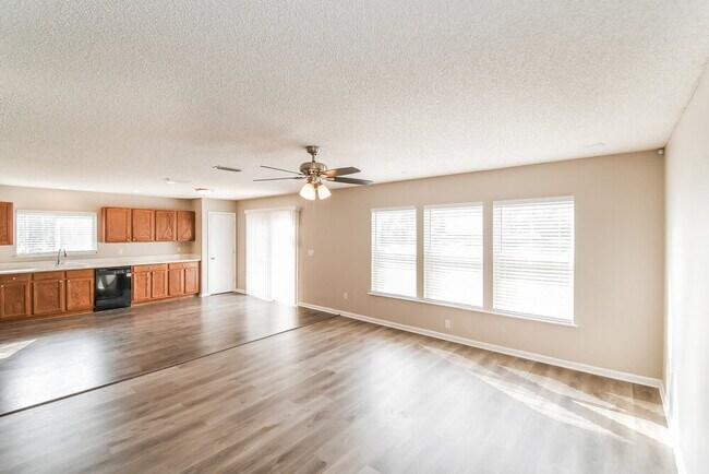 Foto del edificio - 2168 Fresco Dr