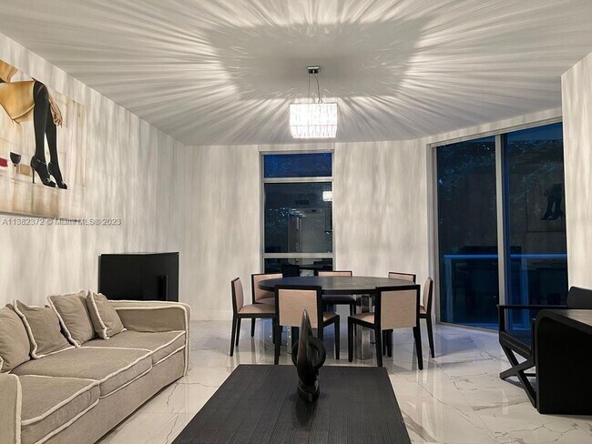 Foto del edificio - 17301 Biscayne Blvd