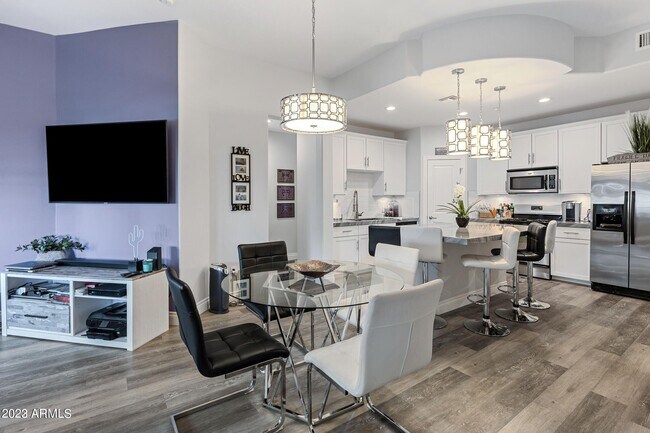 Foto del edificio - 945 E Playa Del Norte Dr