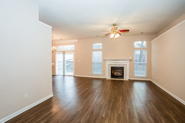 Building Photo - 3744 Sedgewick St SW