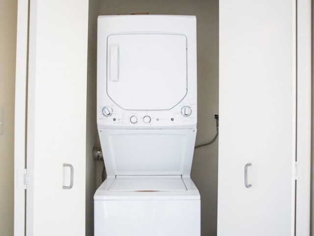 Foto del edificio - 1920 N Milwaukee Ave