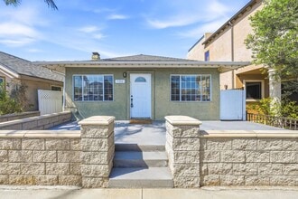 Building Photo - 126 E Balboa Blvd