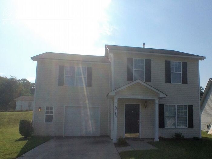 Foto principal - 1216 Bicycle Ct