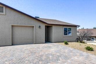 Building Photo - 3850 E Teri Ct