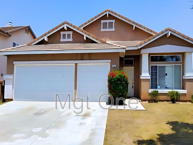 Foto principal - 737 Hearst Way